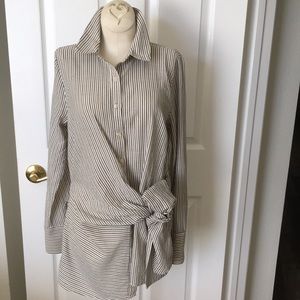 Madewell size M washable cottage button down top.